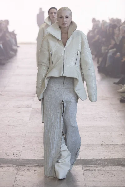 Look 22